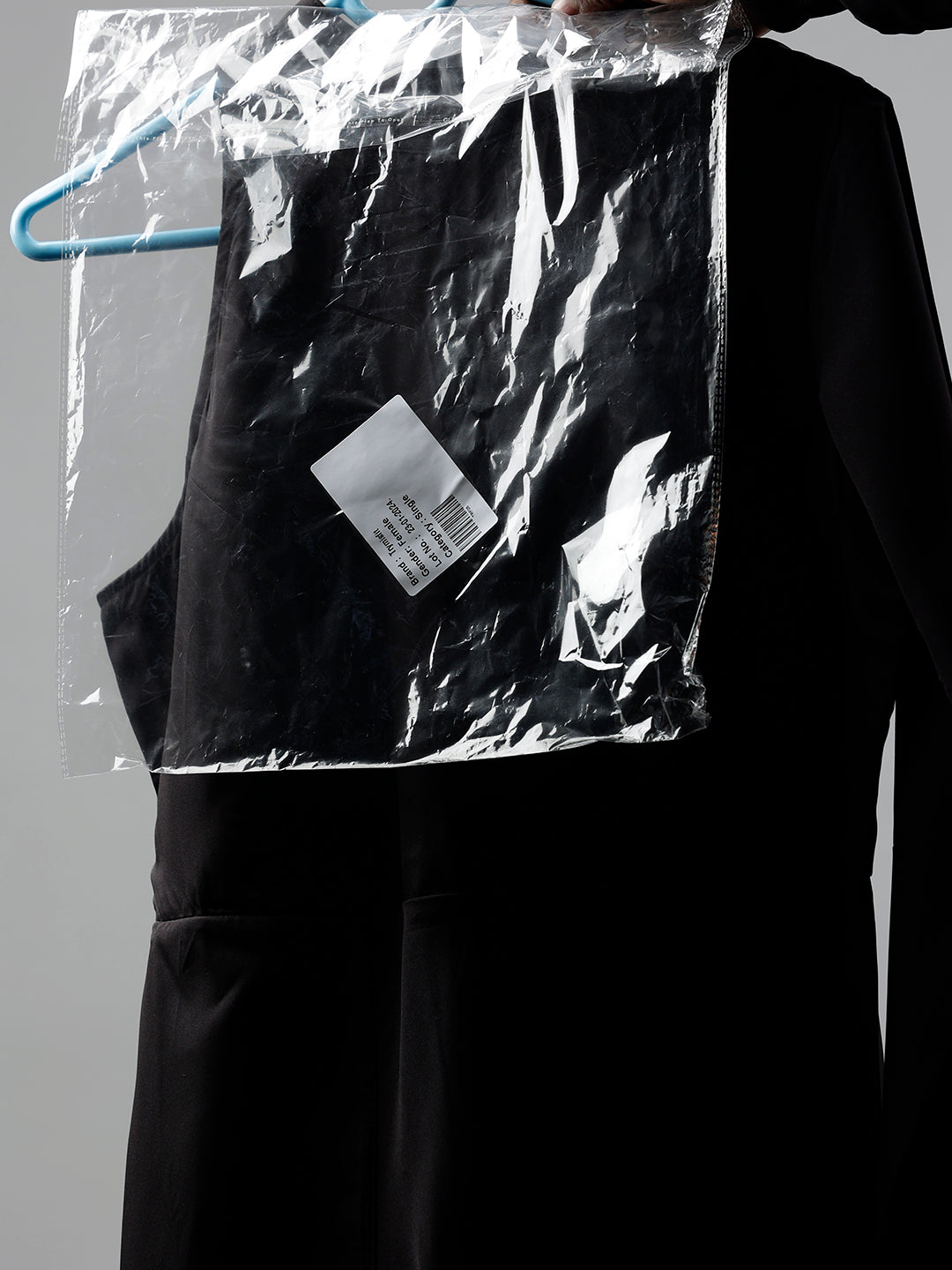 DRSS 0037_Solid Black image 9